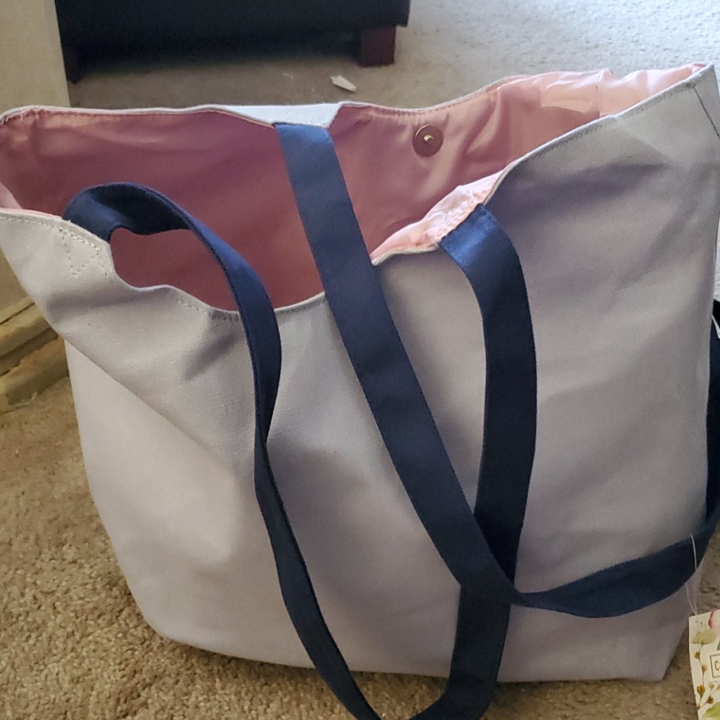 Yankee Candle Tote With Goodies